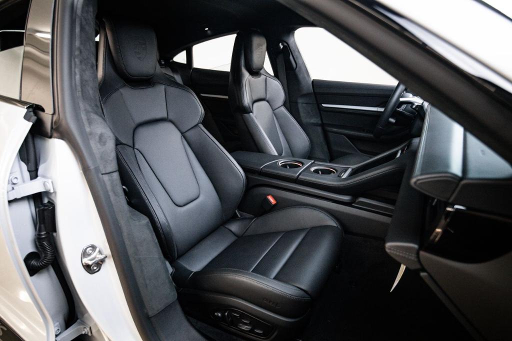 2026 Porsche TAYCAN GTS — миниатюра 29