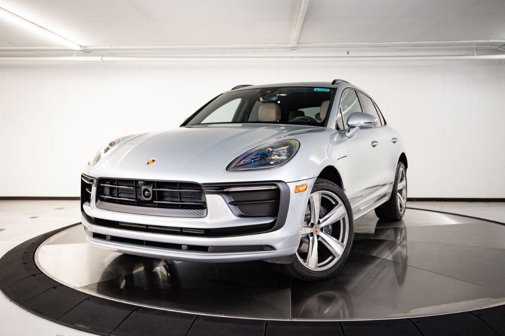 New 2026 Porsche Macan Base