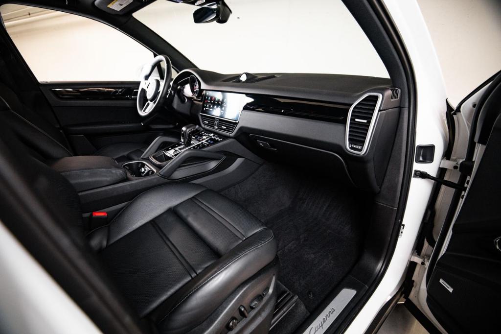 صورة مصغرة 28 لـ 2023 Porsche CAYENNE