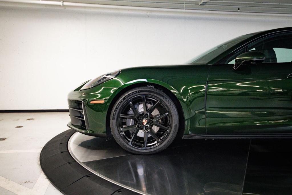2025 Porsche PANAMERA BASE — фото 11