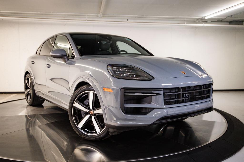 صورة 9 لـ 2026 Porsche CAYENNE AWD