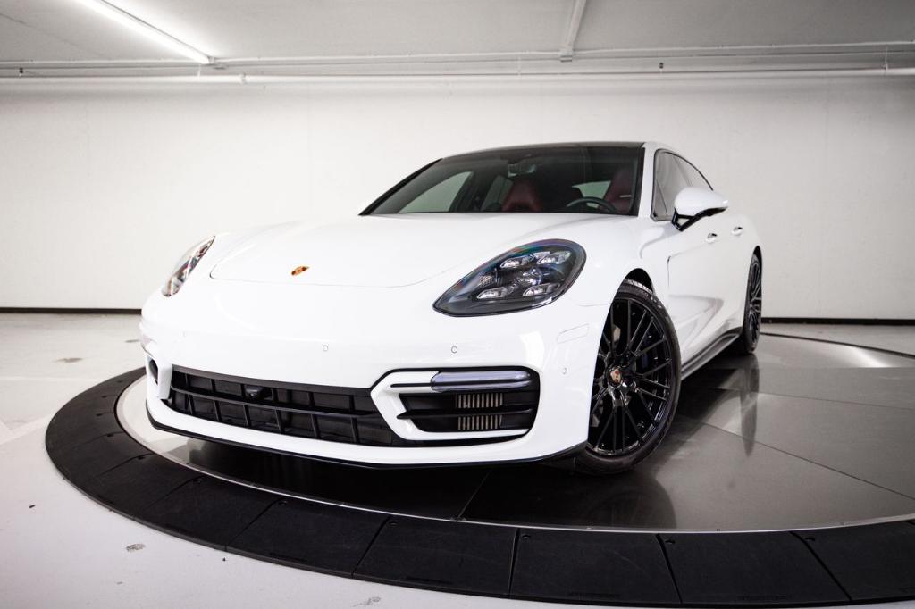 2022 Porsche Panamera