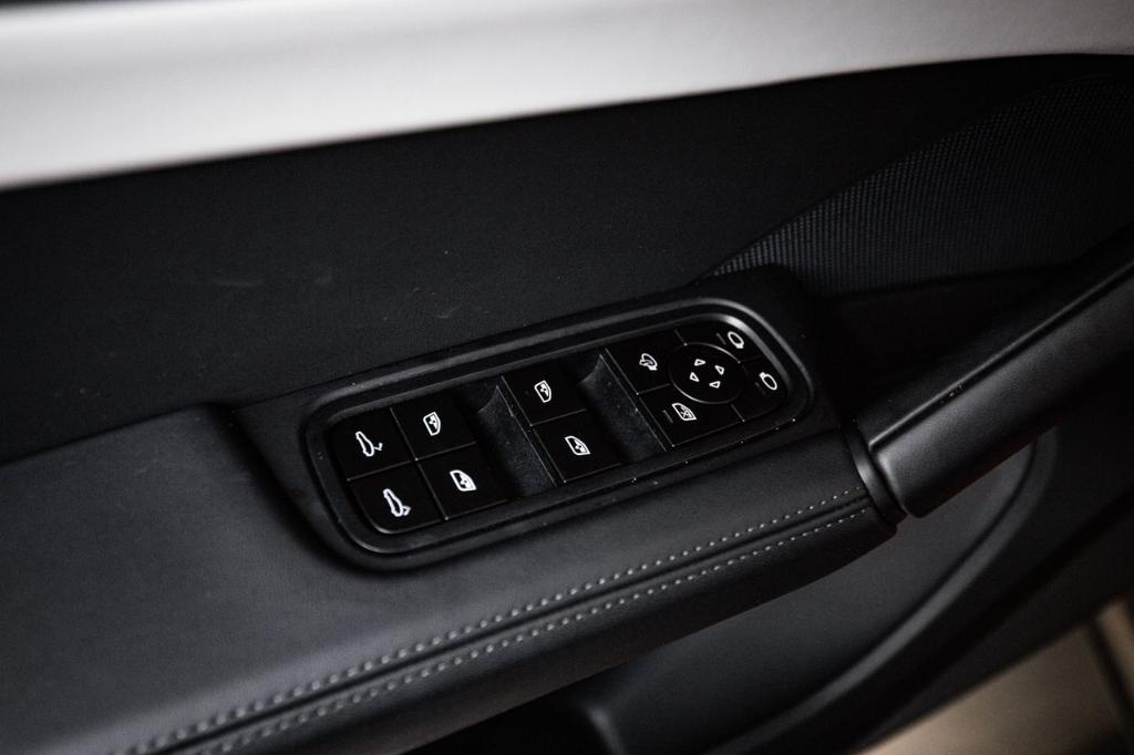 2026 Porsche CAYENNE BASE 缩略图 22