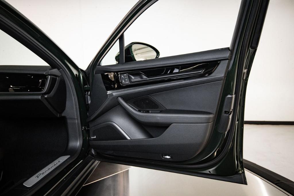 2025 Porsche PANAMERA BASE — миниатюра 27