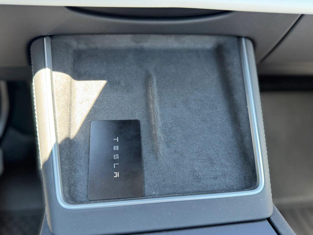 2026 Tesla MODEL Y LONG RANGE LAUNCH SERIES 缩略图 36