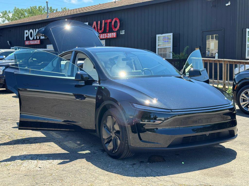 صورة 10 لـ 2026 Tesla MODEL Y LONG RANGE LAUNCH SERIES