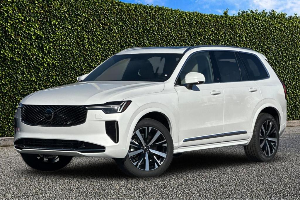 New 2026 Volvo XC90 B6 Core