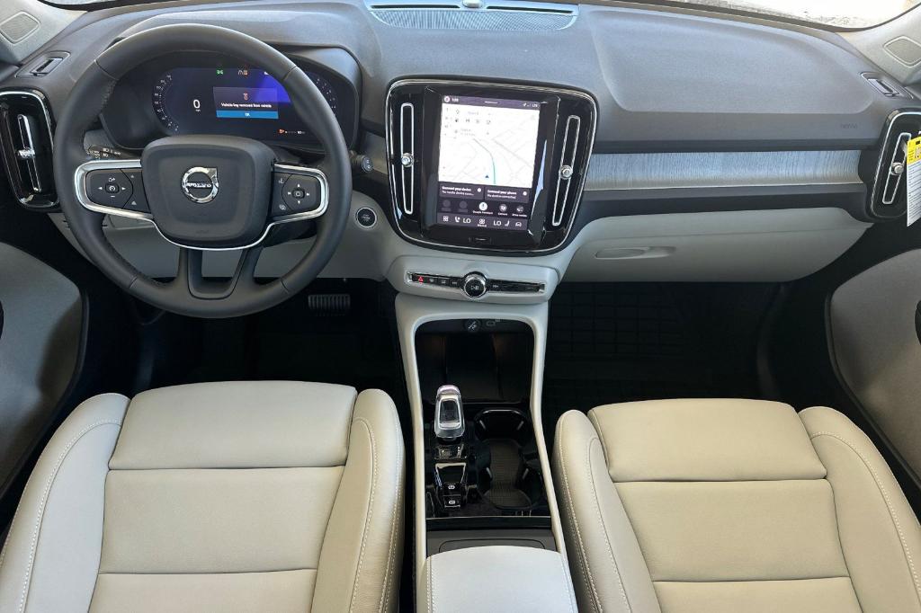 صورة مصغرة 12 لـ 2026 Volvo XC40 B5 PLUS