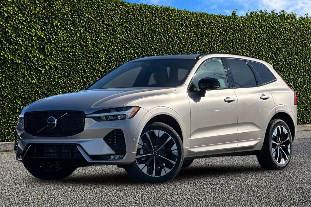New 2026 Volvo XC60 B5 Plus