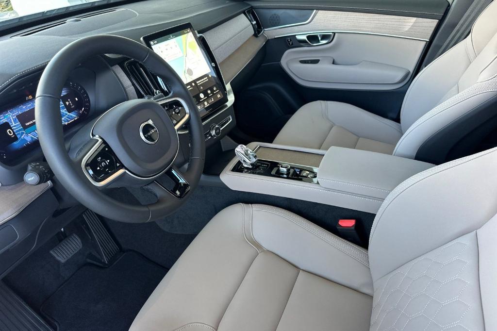 صورة 9 لـ 2026 Volvo XC90 B5 CORE