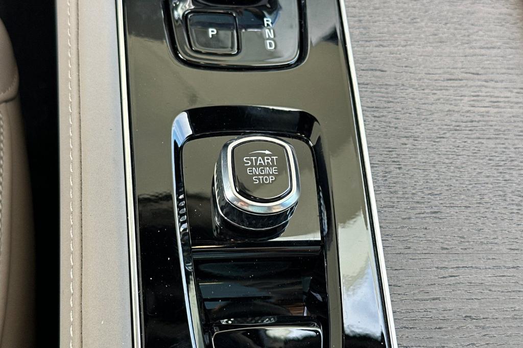 2026 Volvo XC90 B5 PLUS 7-SEATER — миниатюра 23