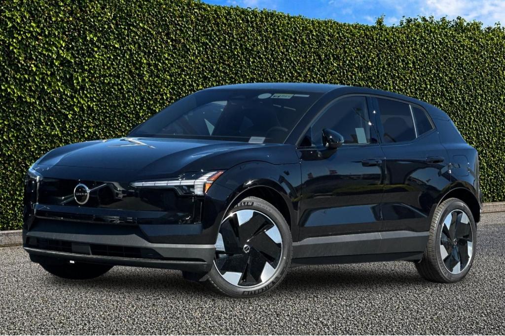 New 2025 Volvo EX30 Twin Motor Plus