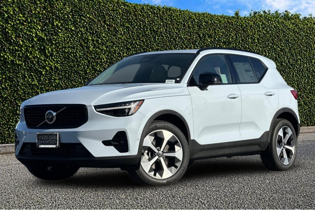 New 2026 Volvo XC40 B5 Plus