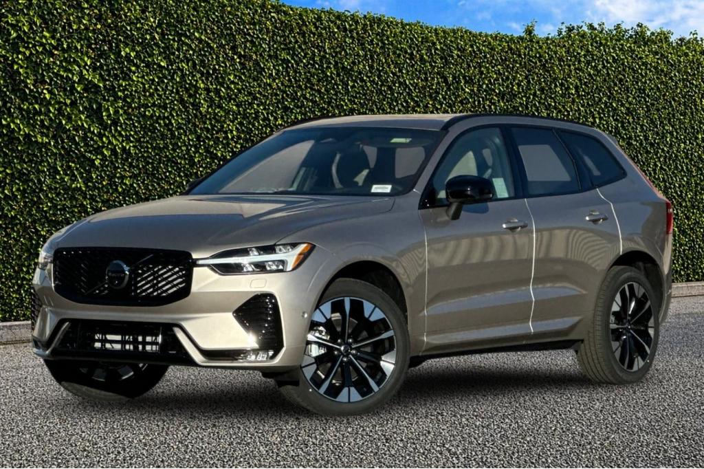 New 2026 Volvo XC60 B5 Plus