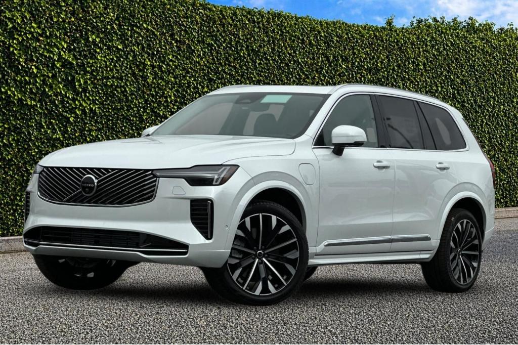 New 2025 Volvo XC90 Plug-In Hybrid T8 Plus 7-Seater