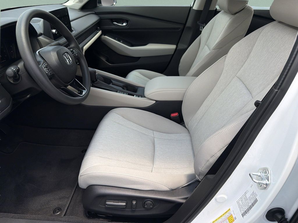 2026 Honda ACCORD SE — фото 10