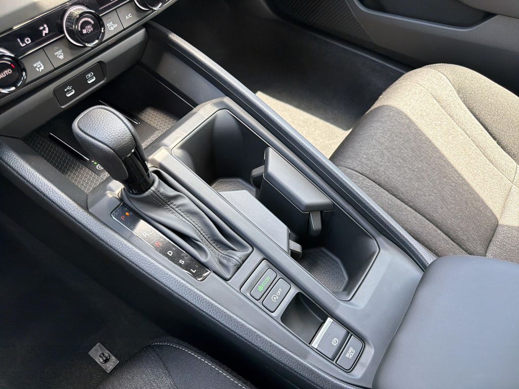 2026 Honda ACCORD SE thumbnail 16