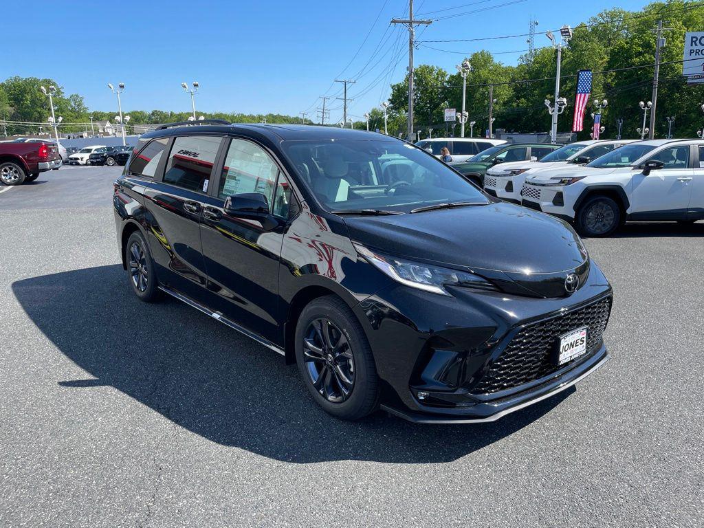 New 2026 Toyota Sienna XSE 7 Passenger
