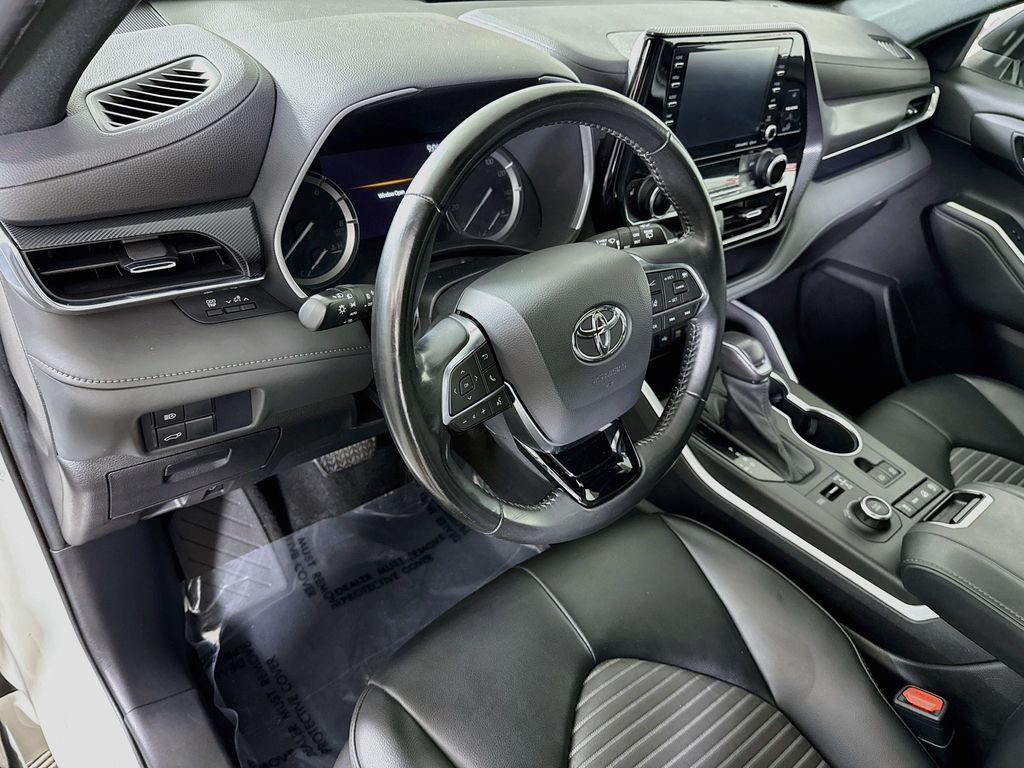 صورة مصغرة 20 لـ 2021 Toyota HIGHLANDER XSE