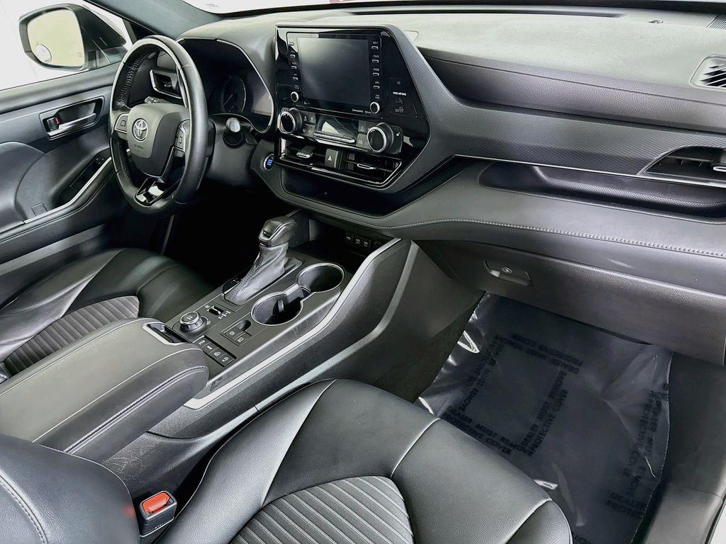 صورة مصغرة 36 لـ 2021 Toyota HIGHLANDER XSE