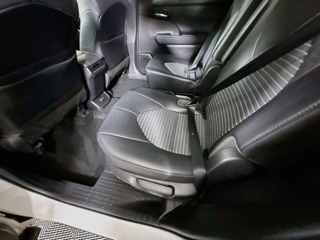 صورة مصغرة 29 لـ 2021 Toyota HIGHLANDER XSE