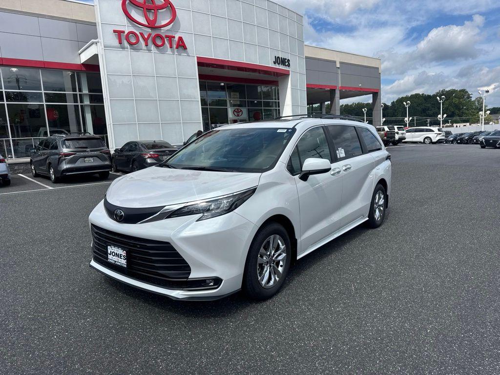 New 2026 Toyota Sienna XLE