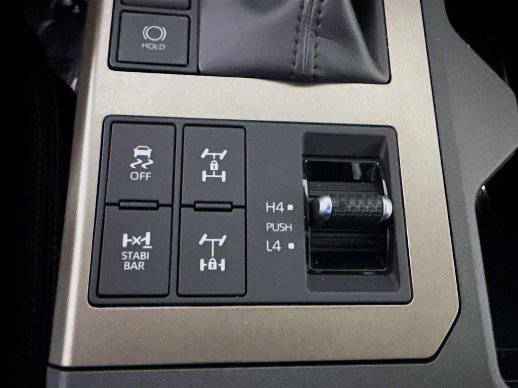 صورة مصغرة 33 لـ 2025 Toyota LAND CRUISER BASE