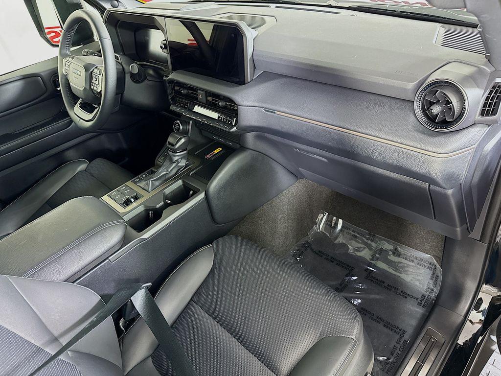 صورة مصغرة 32 لـ 2025 Toyota LAND CRUISER BASE