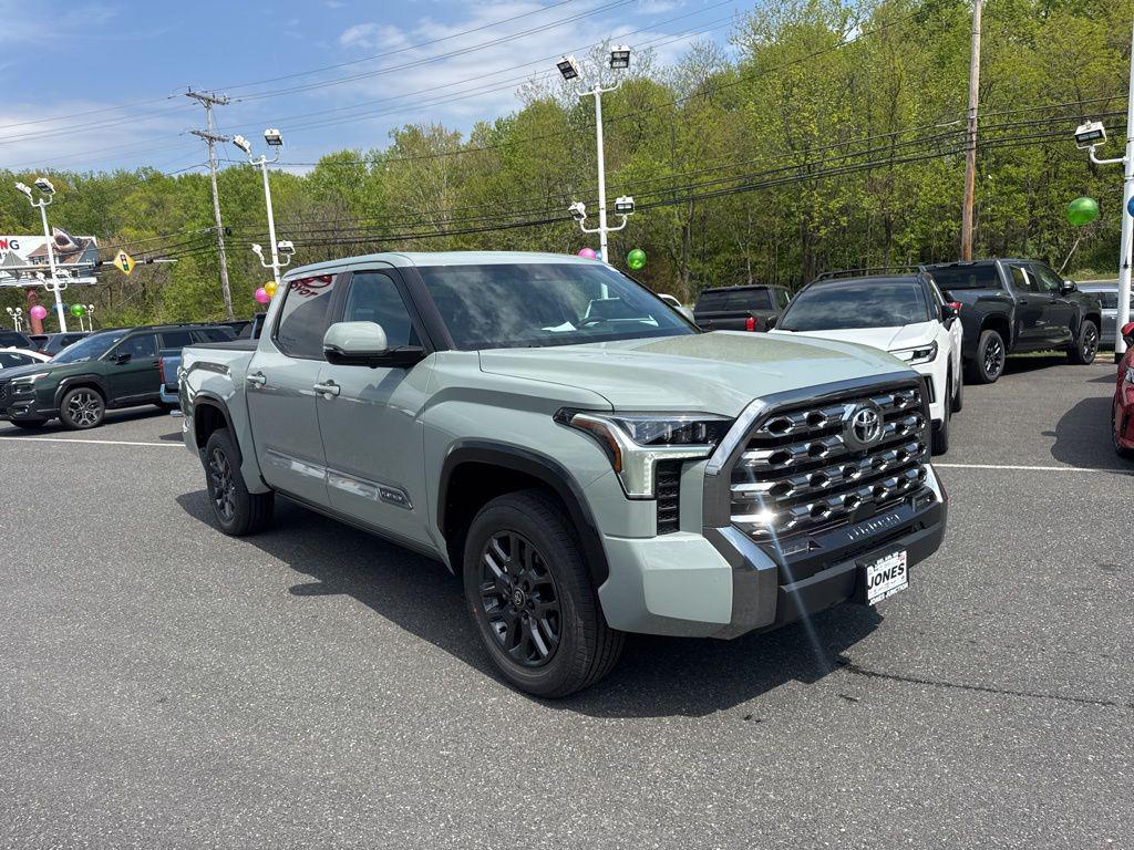 TOYOTA TUNDRA - 2
