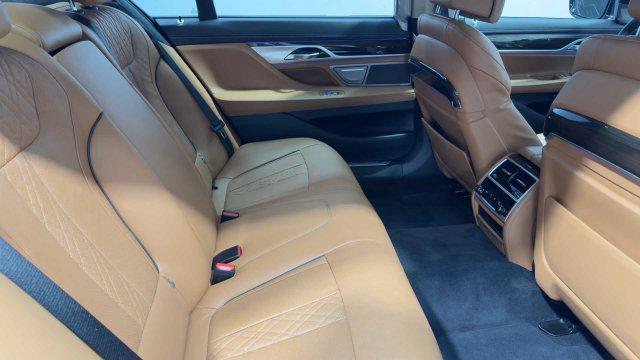 2020 BMW 740 740I — миниатюра 16