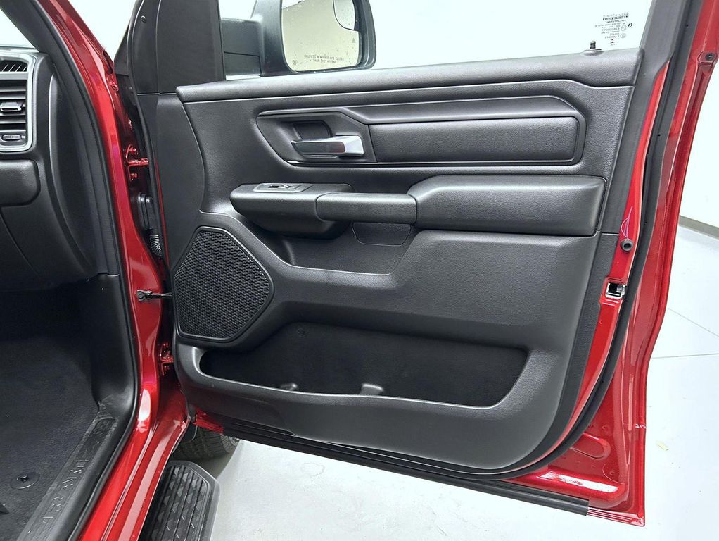 2026 RAM 1500 EXPRESS — миниатюра 16