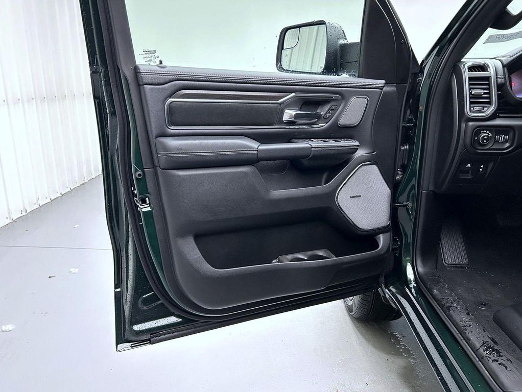 صورة 9 لـ 2026 RAM 1500 LARAMIE