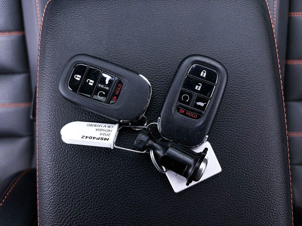 صورة مصغرة 30 لـ 2024 Honda CR-V HYBRID SPORT TOURING AWD