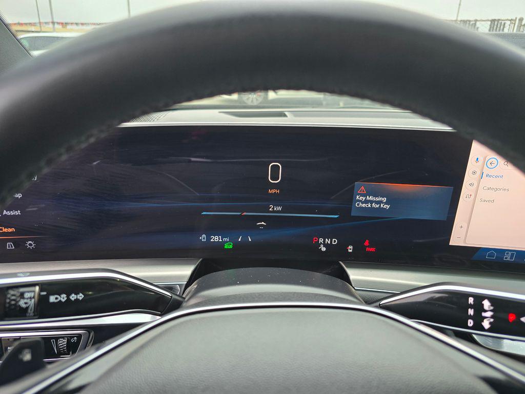 2024 Cadillac LYRIQ LUXURY 照片 8