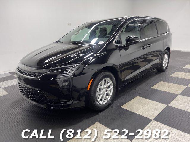 New 2027 Chrysler Pacifica SELECT