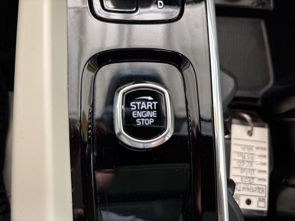 2023 Volvo XC60 B5 PLUS BRIGHT THEME thumbnail 22