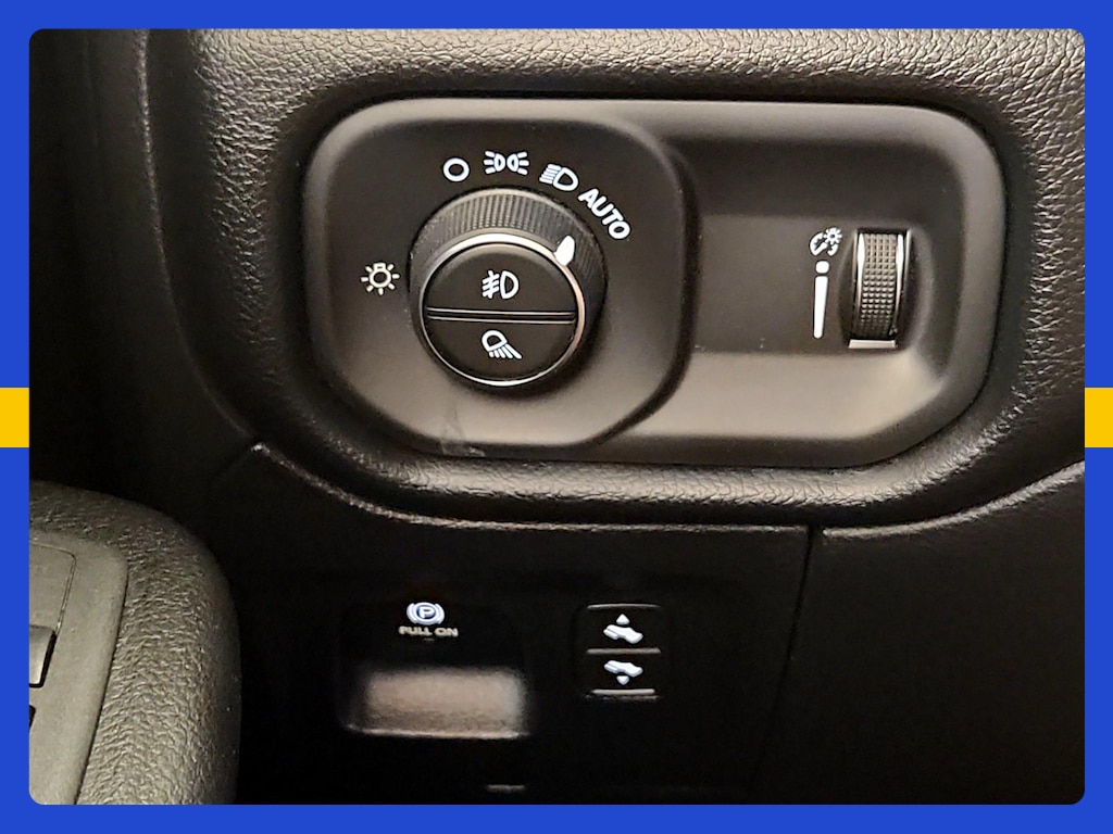 2022 RAM 1500 BIGHORN 照片 16