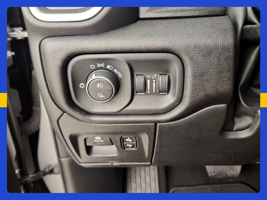 2025 RAM 1500 BIGHORN — миниатюра 12