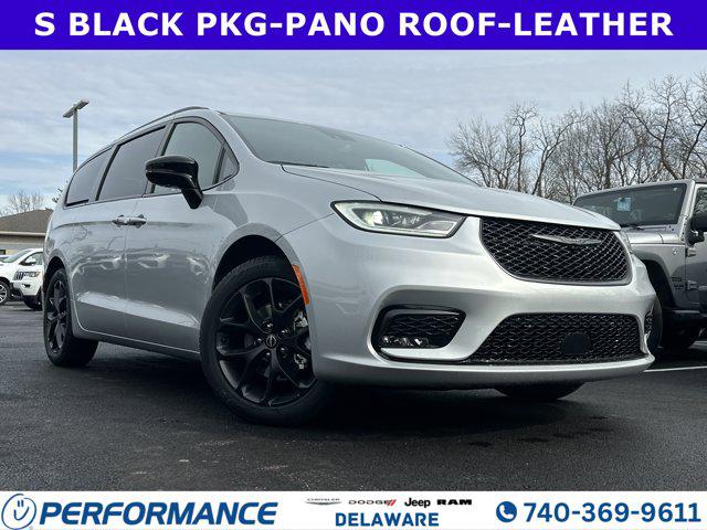 New 2026 Chrysler Pacifica Limited