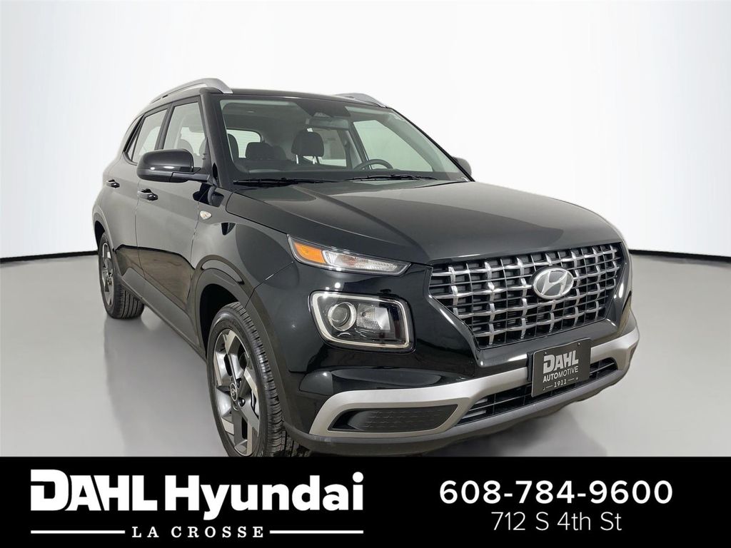 New 2026 Hyundai VENUE SEL