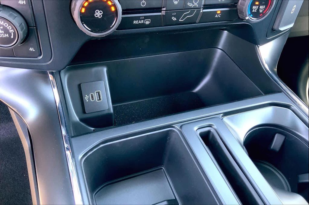 صورة مصغرة 19 لـ 2026 FORD F-150 STX