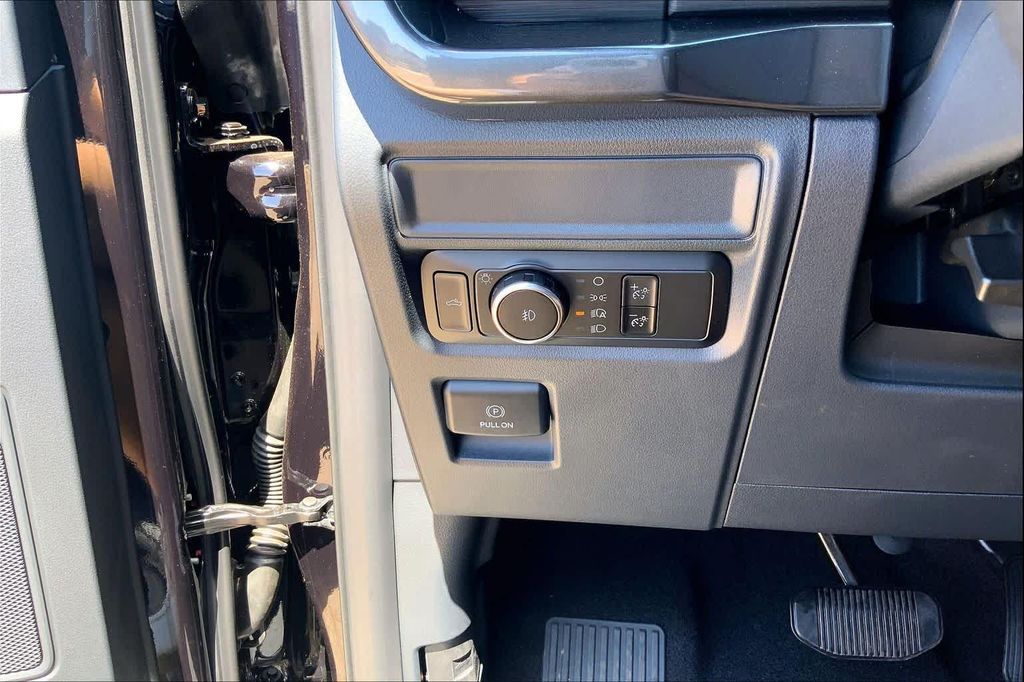 صورة مصغرة 20 لـ 2026 FORD F-150 STX