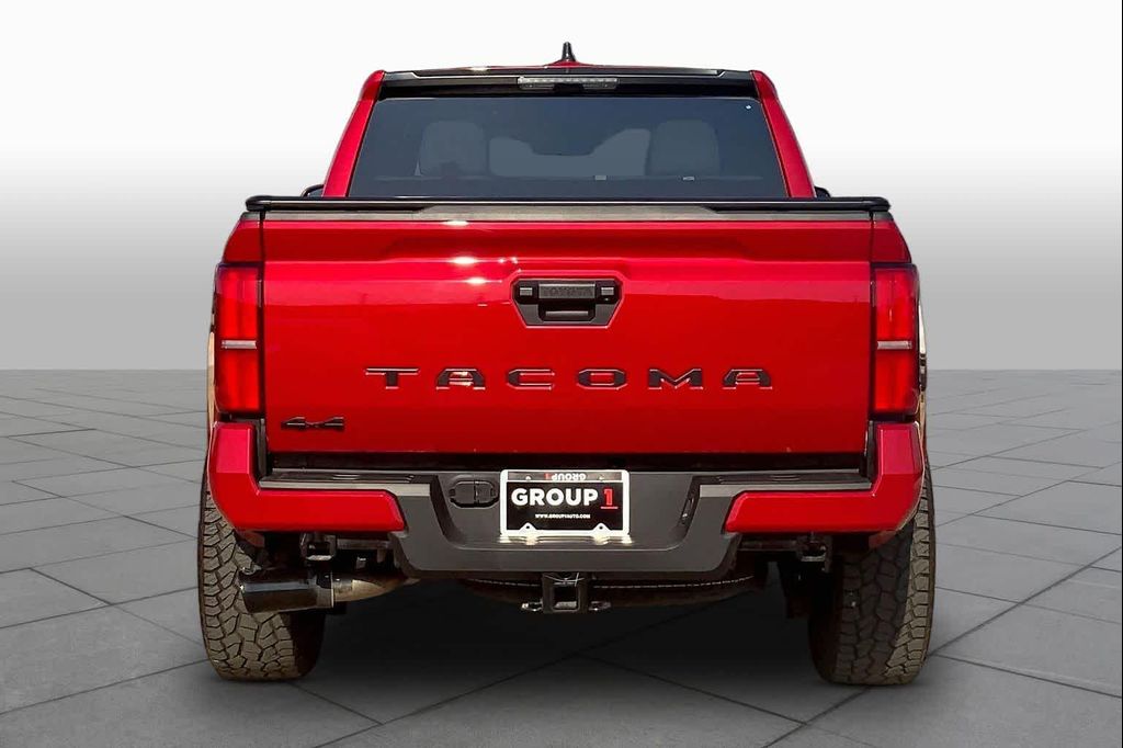 صورة 5 لـ 2025 Toyota TACOMA SR5