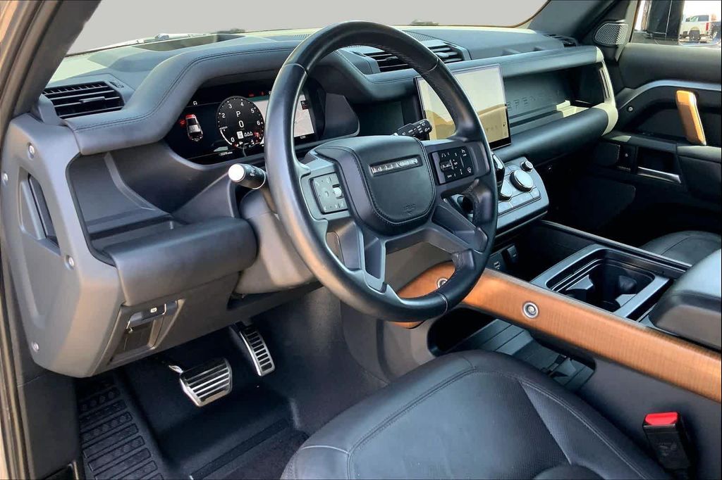 صورة مصغرة 18 لـ 2023 LAND Rover DEFENDER 110 X