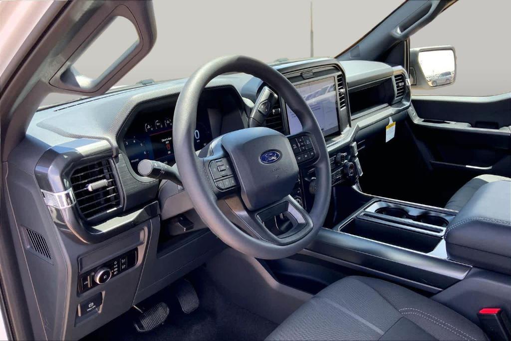 صورة 8 لـ 2026 FORD F-150 STX