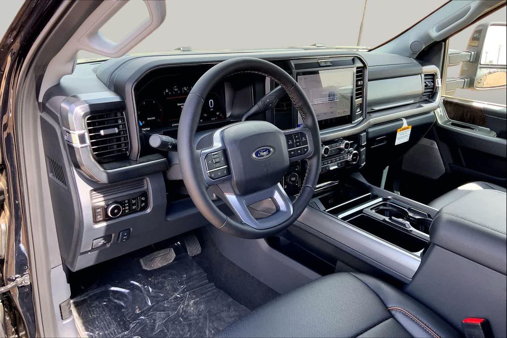 2026 FORD F-350 LARIAT 照片 8
