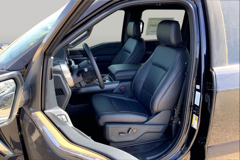 2026 FORD F-150 LARIAT — фото 9
