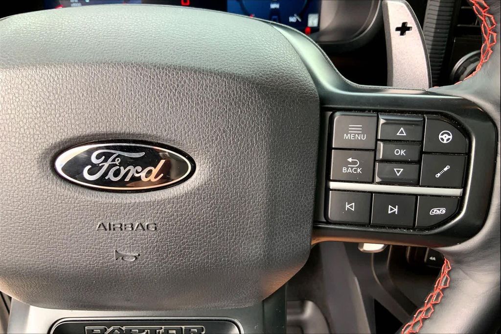 صورة مصغرة 25 لـ 2024 FORD F-150 RAPTOR