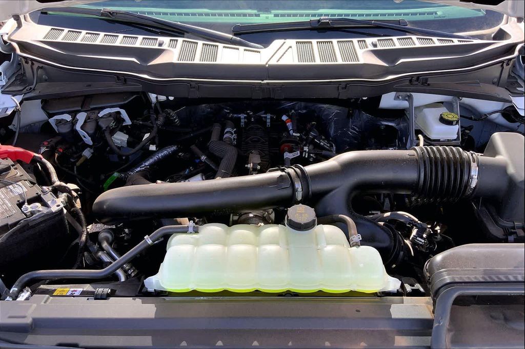 صورة مصغرة 16 لـ 2026 FORD F-150 XLT