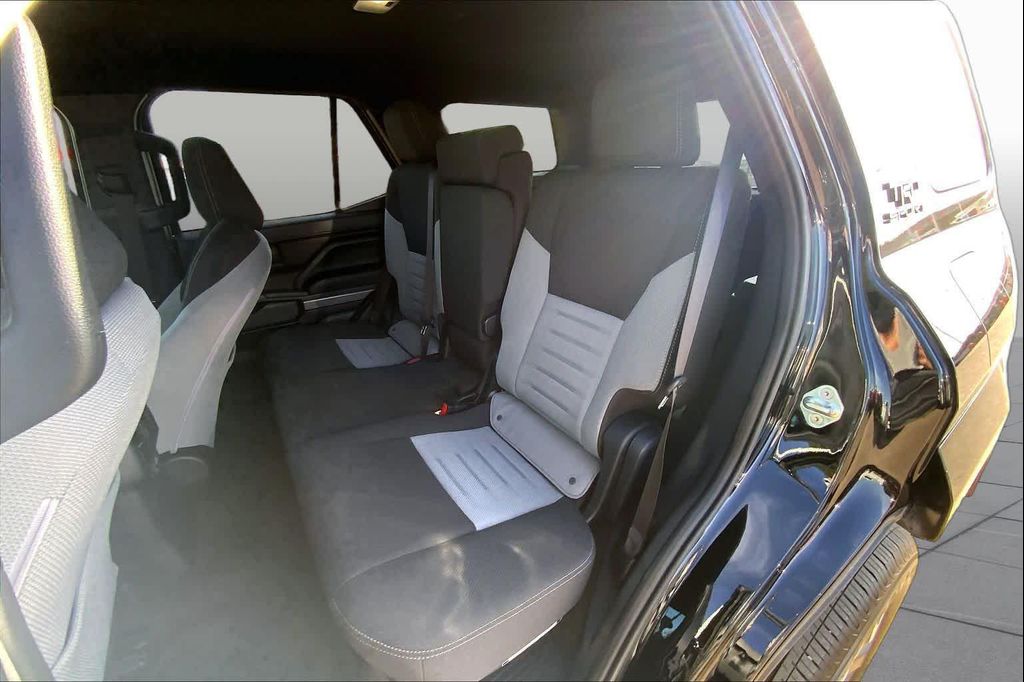صورة مصغرة 20 لـ 2025 Toyota 4RUNNER TRD SPORT